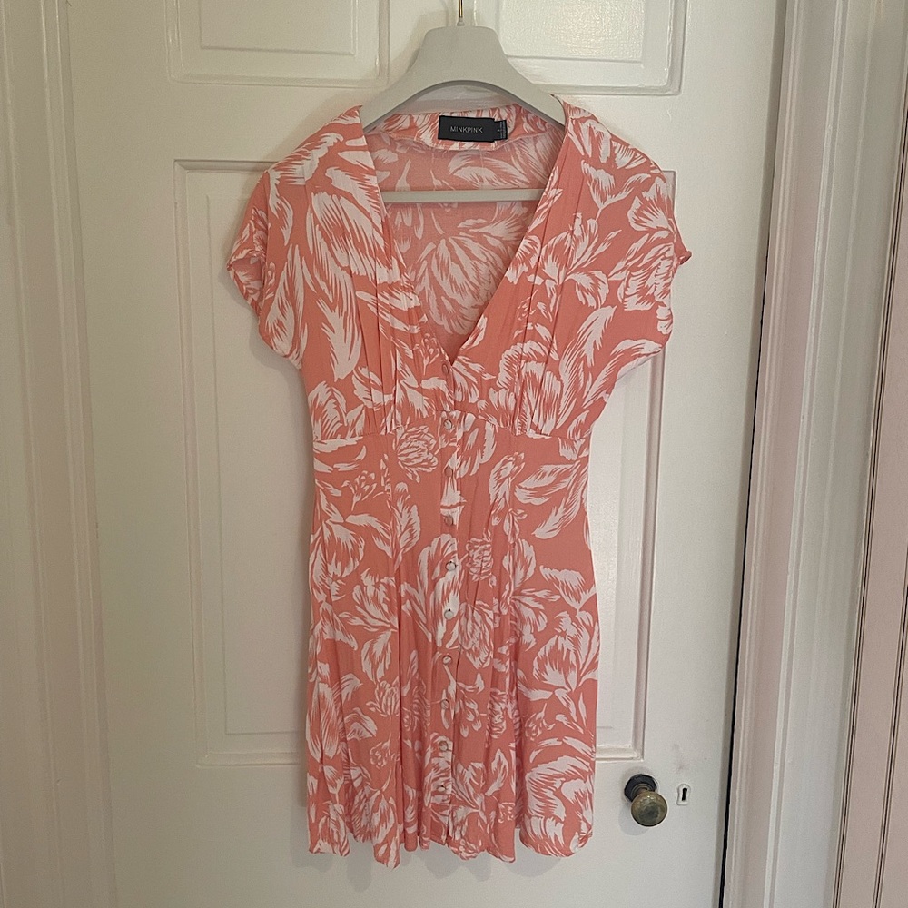 Minkpink coral and white floral short sleeve dress.